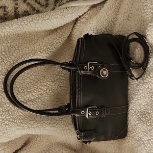 Vintage 90's Dooney and Burke handbag pebbled leather.